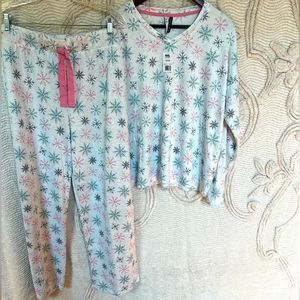 Super Soft & Cozy Snowflake PJ Set